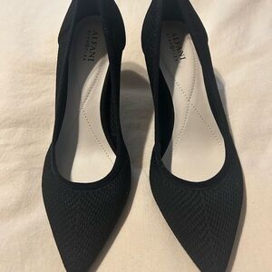 Alfani women’s heels size 9.5 with 2 inch heel.  Made of textured black fabric.